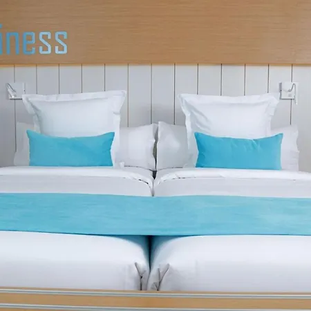 아파트 Lb Deluxe Con Media Pension, Wifi, A 250m De La Playa *