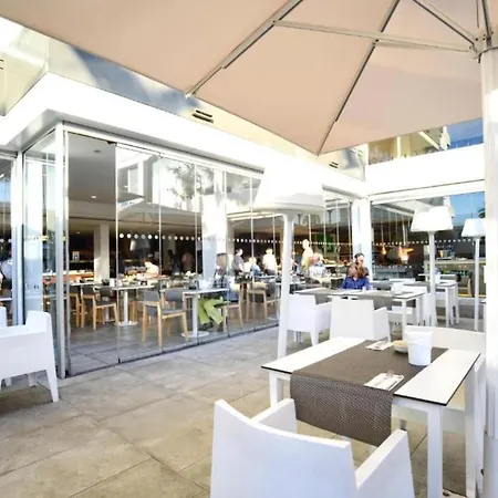 Lb Deluxe Con Media Pension, Wifi, A 250m De La Playa 아파트 *