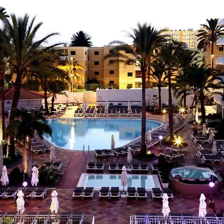 Lb Deluxe Con Media Pension, Wifi, A 250m De La Playa